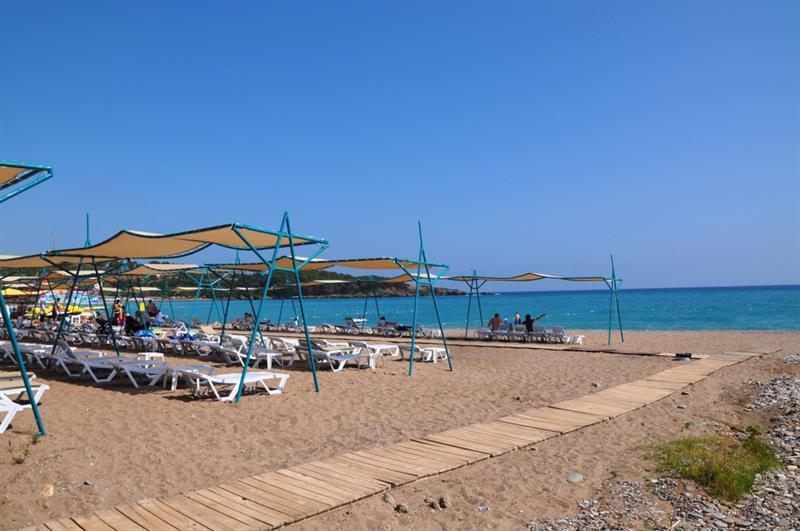 Mira Meridia Beach Resort Hotel Окурджалар Екстериор снимка